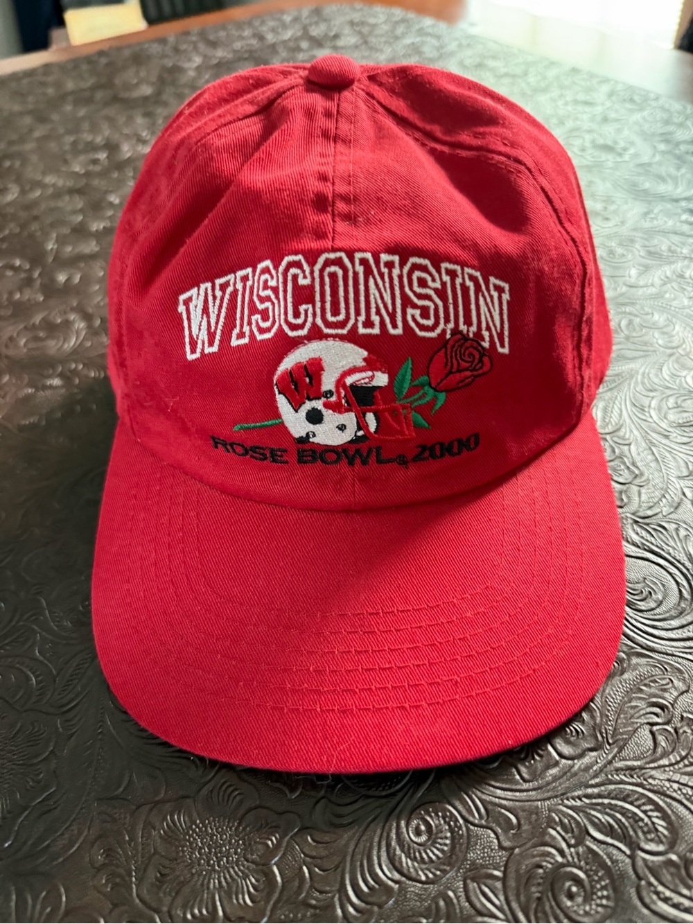 Wisconsin Rose Bowl 2000 Red Baseball Cap